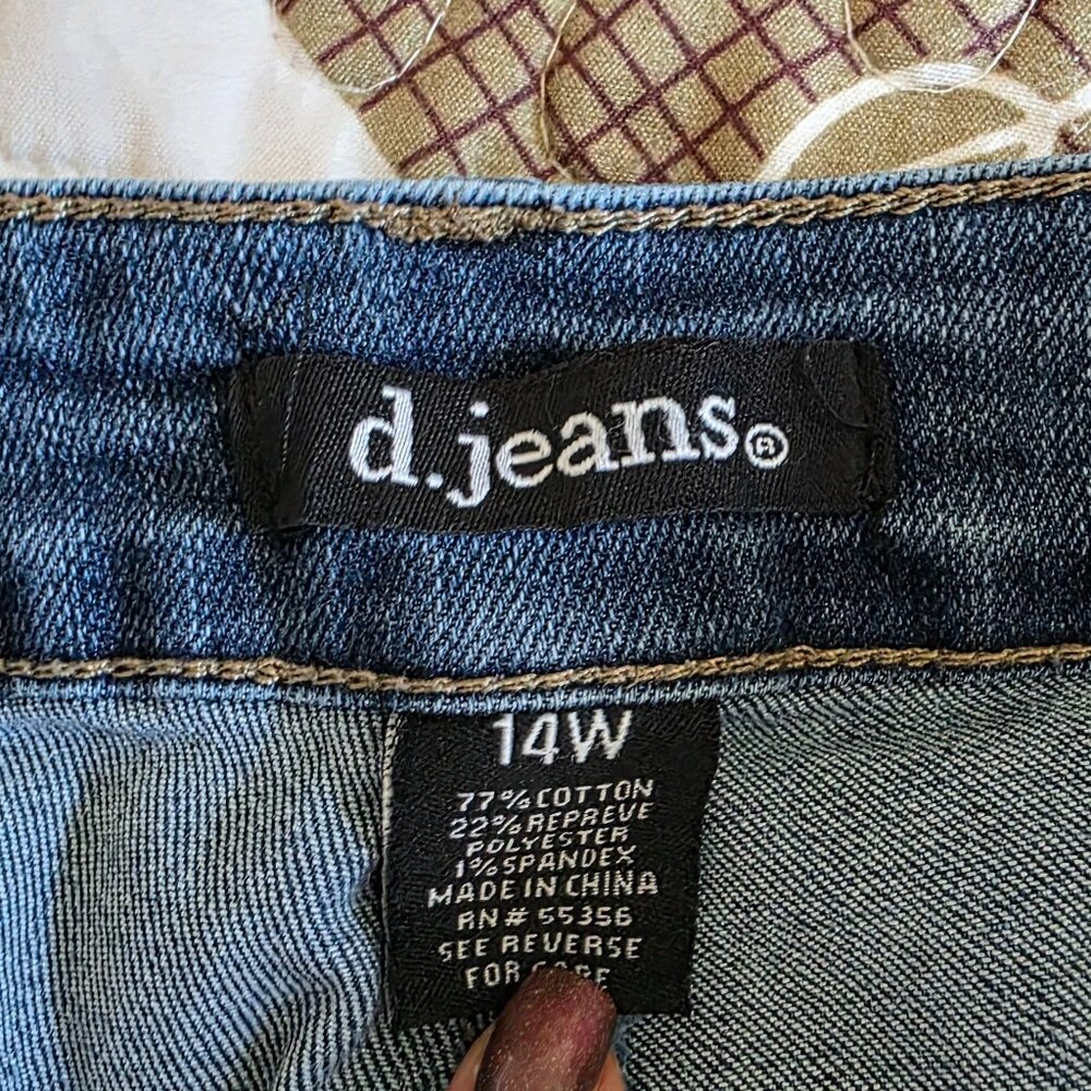 d. jeans denim shorts - Picture 2 of 6